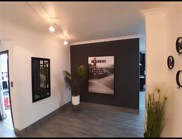5 BEDROOM HOUSE FOR SALE IN PROTEA PARK